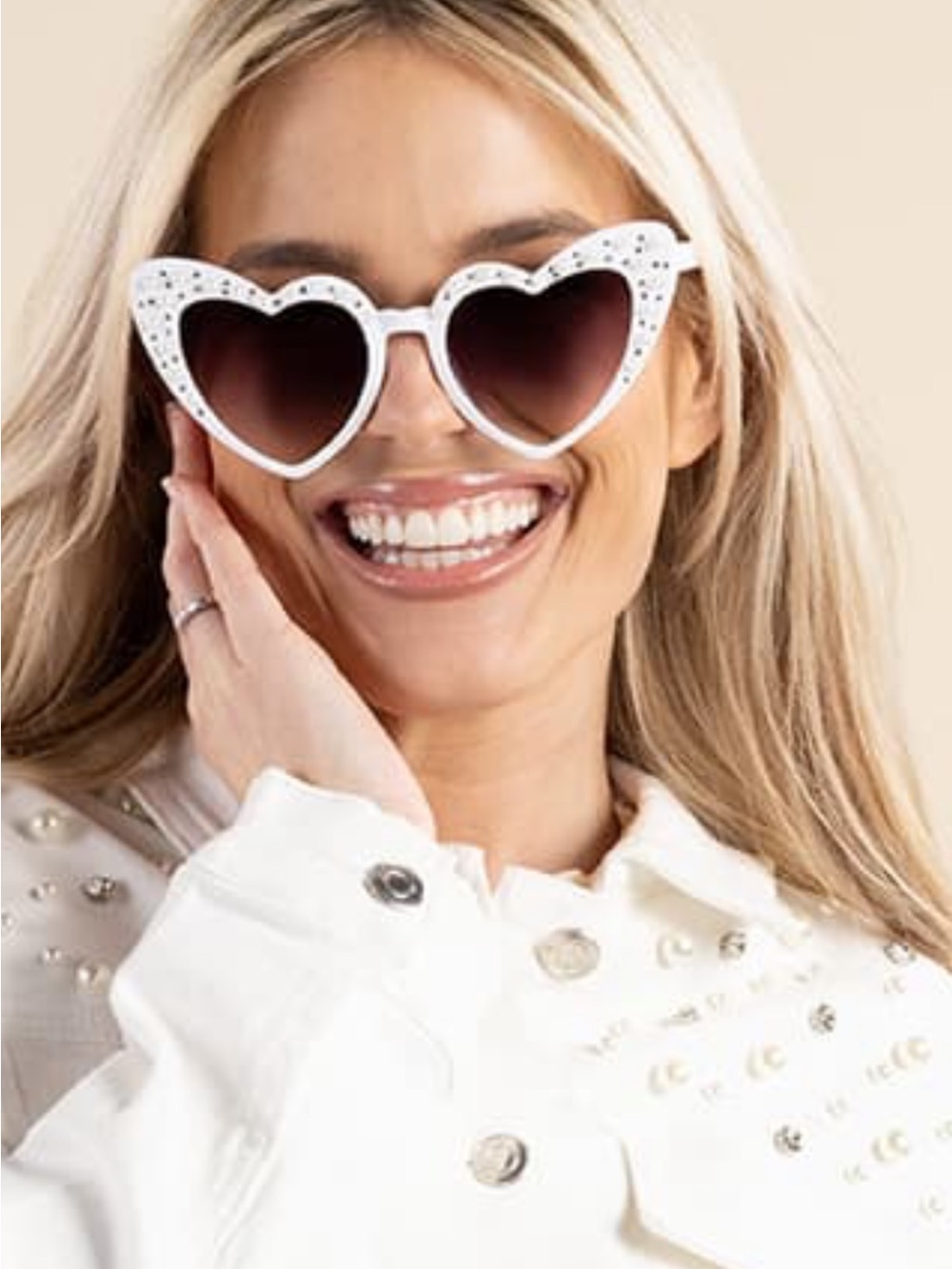 Boutique 9 White Heart Rhinestone and Pearl detail Sunglasses. Stunning.